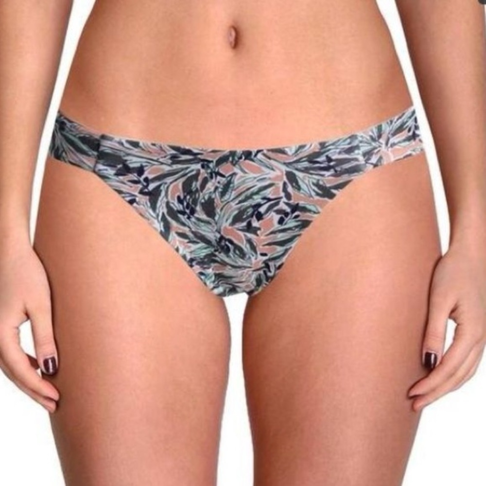 🔥Tavik Swimwear bottom only